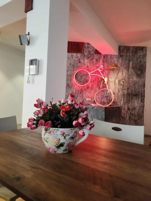 Mariko'S Home Tbilisi ภายนอก รูปภาพ