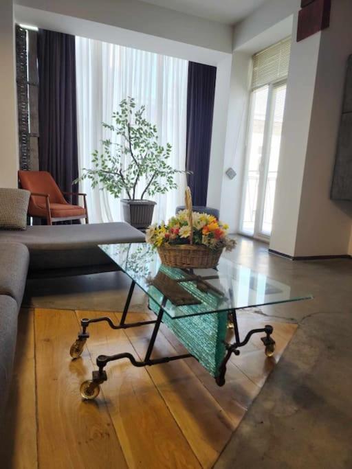 Mariko'S Home Tbilisi ภายนอก รูปภาพ